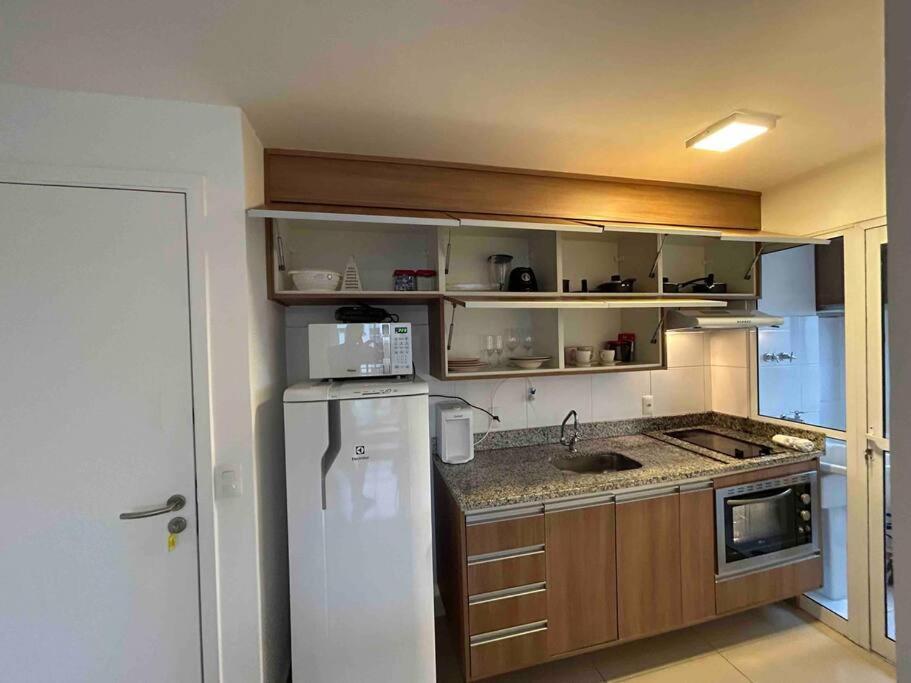 LK1005 Espaçoso Apartamento Com Vista da Vibrante Rua Augusta