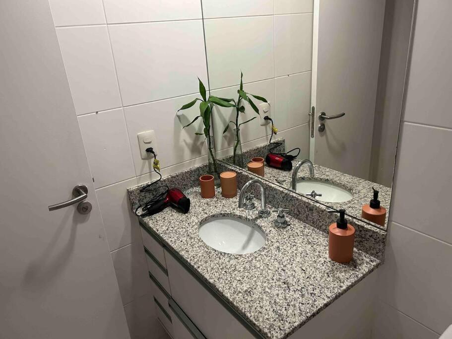 LK1005 Espaçoso Apartamento Com Vista da Vibrante Rua Augusta