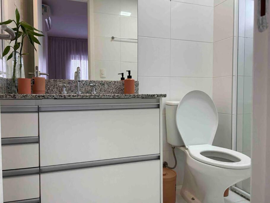 LK1005 Espaçoso Apartamento Com Vista da Vibrante Rua Augusta