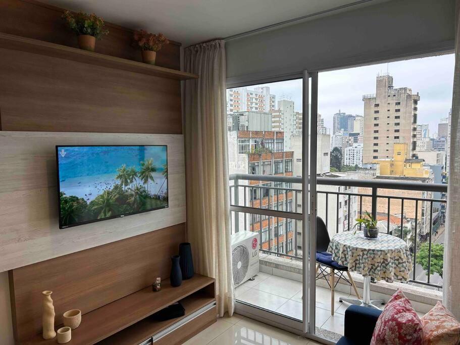 LK1005 Espaçoso Apartamento Com Vista da Vibrante Rua Augusta