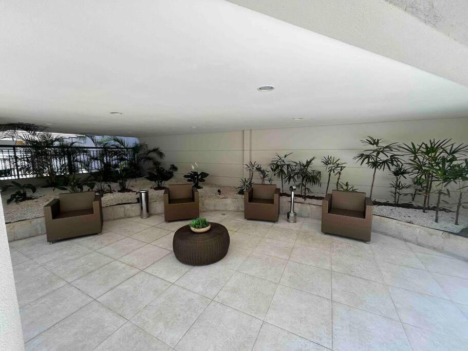 LK1005 Espaçoso Apartamento Com Vista da Vibrante Rua Augusta