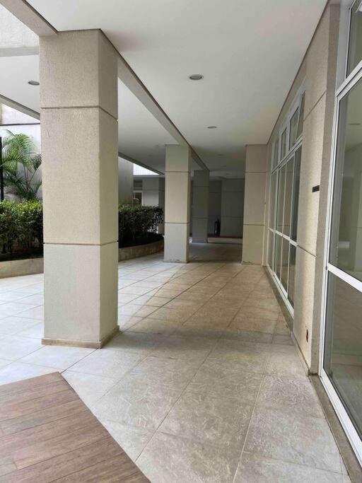 LK1005 Espaçoso Apartamento Com Vista da Vibrante Rua Augusta