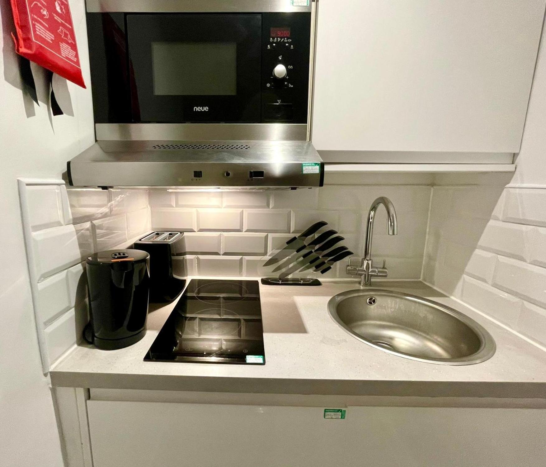 Modern studio, Prime location, Stunning city view