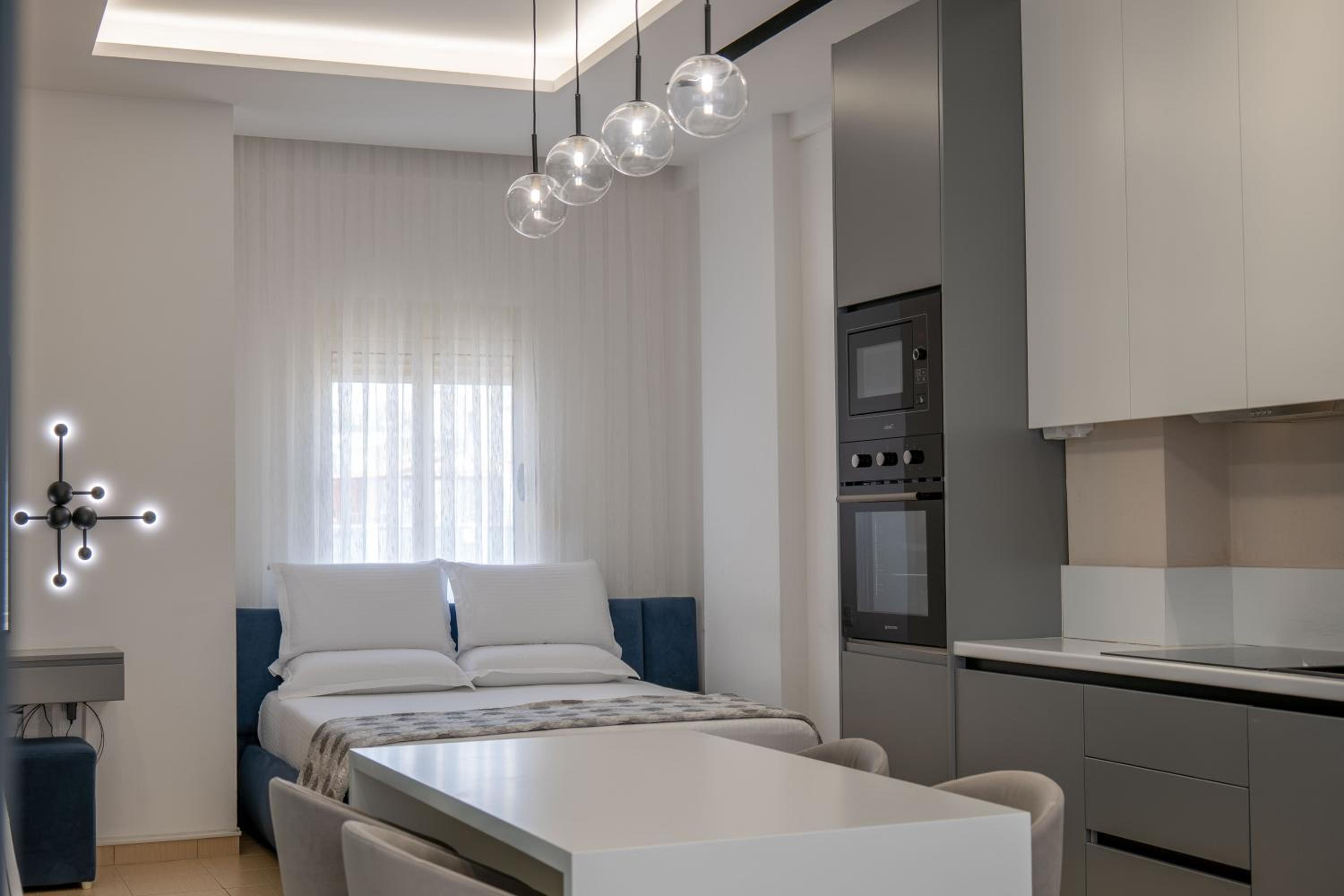 Domi Luxury beach view apartments in Saranda
