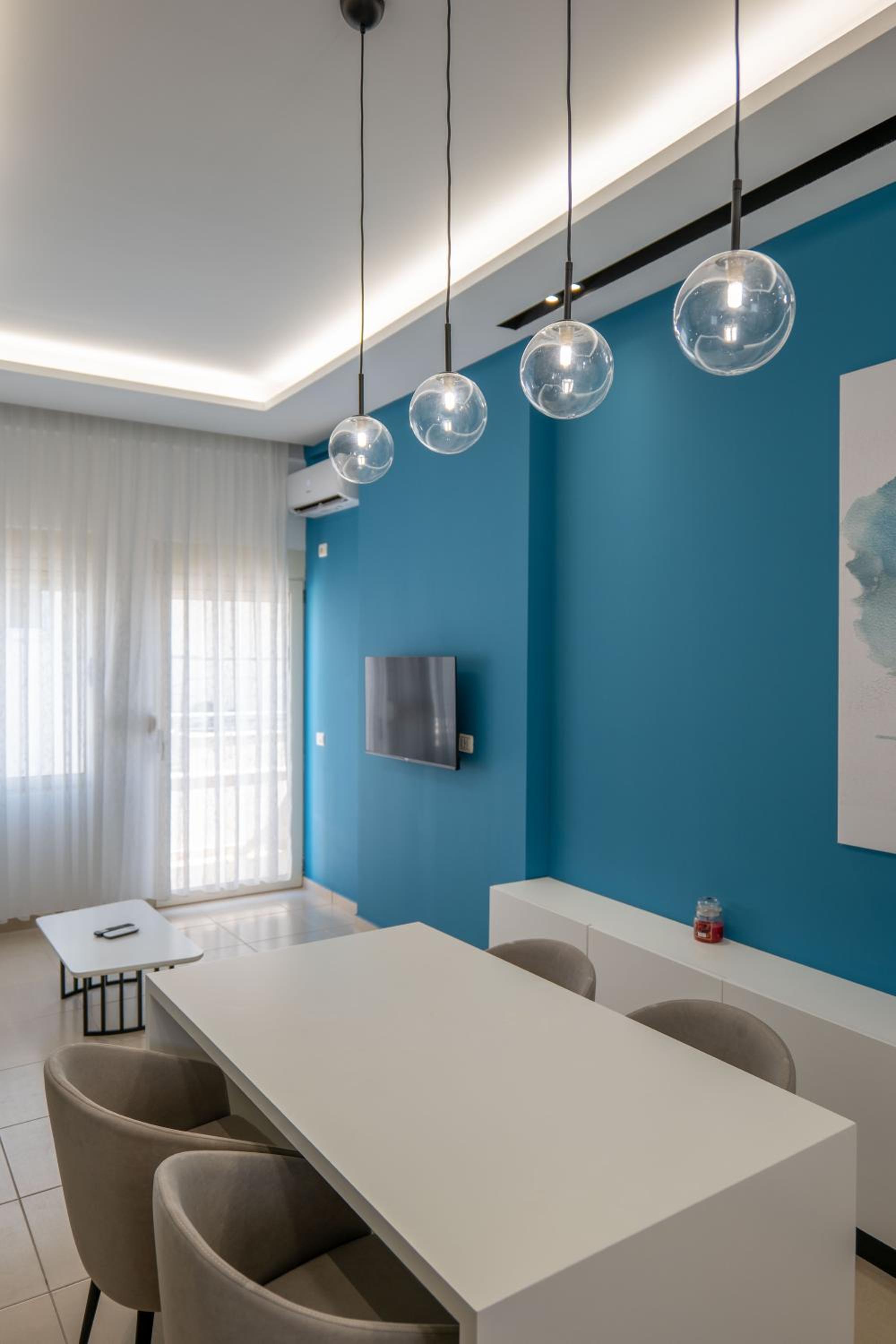 Domi Luxury beach view apartments in Saranda