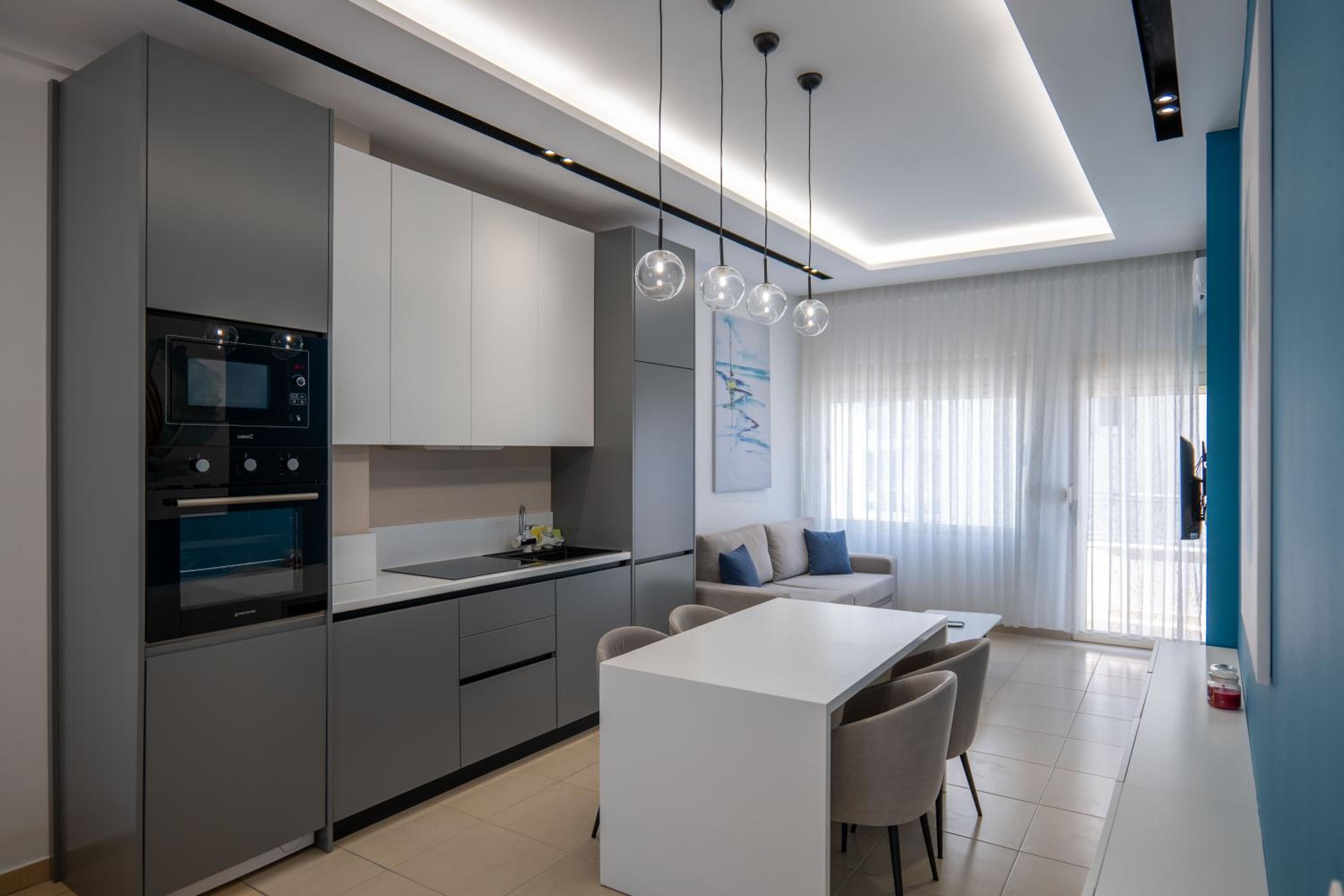 Domi Luxury beach view apartments in Saranda
