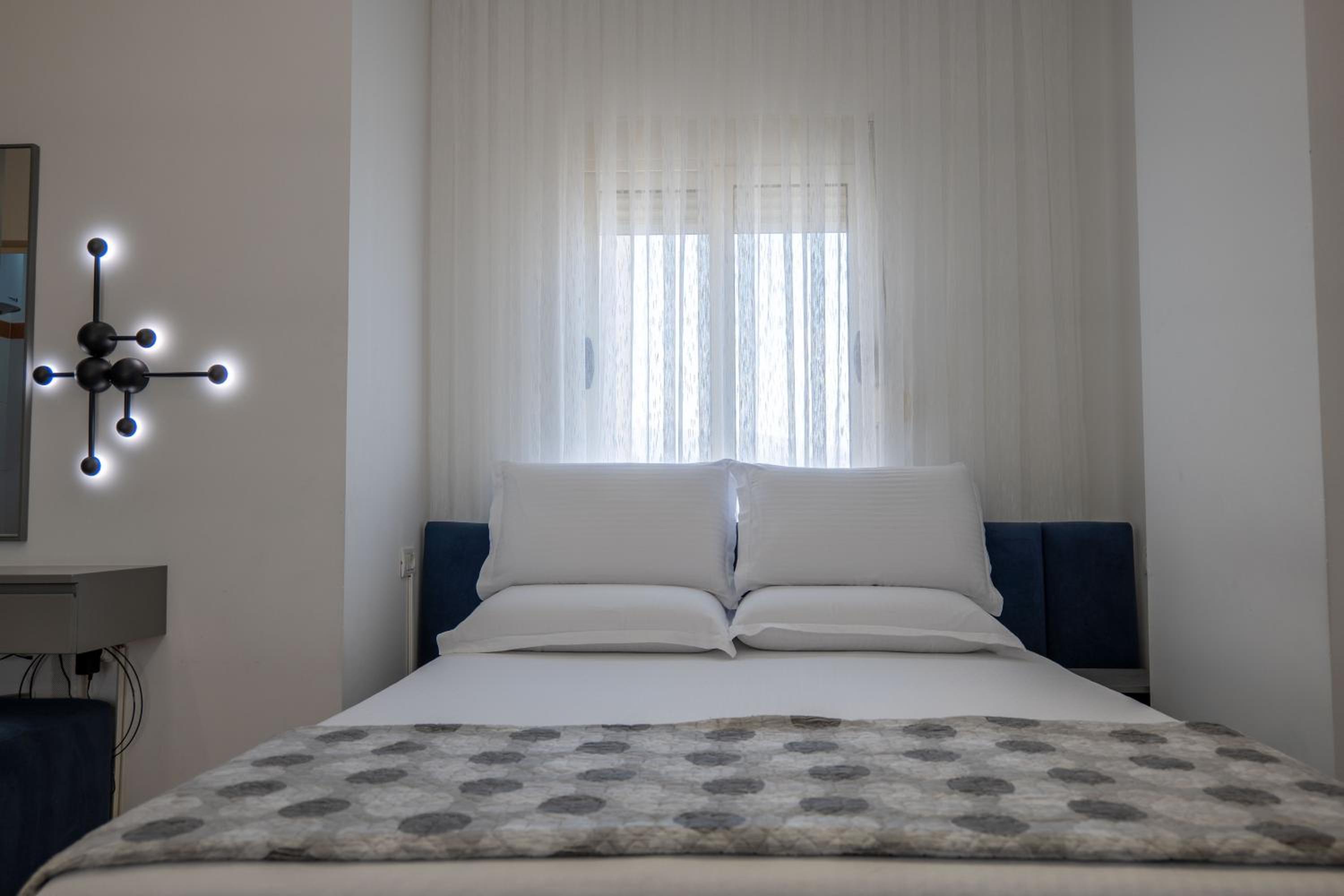 Domi Luxury beach view apartments in Saranda