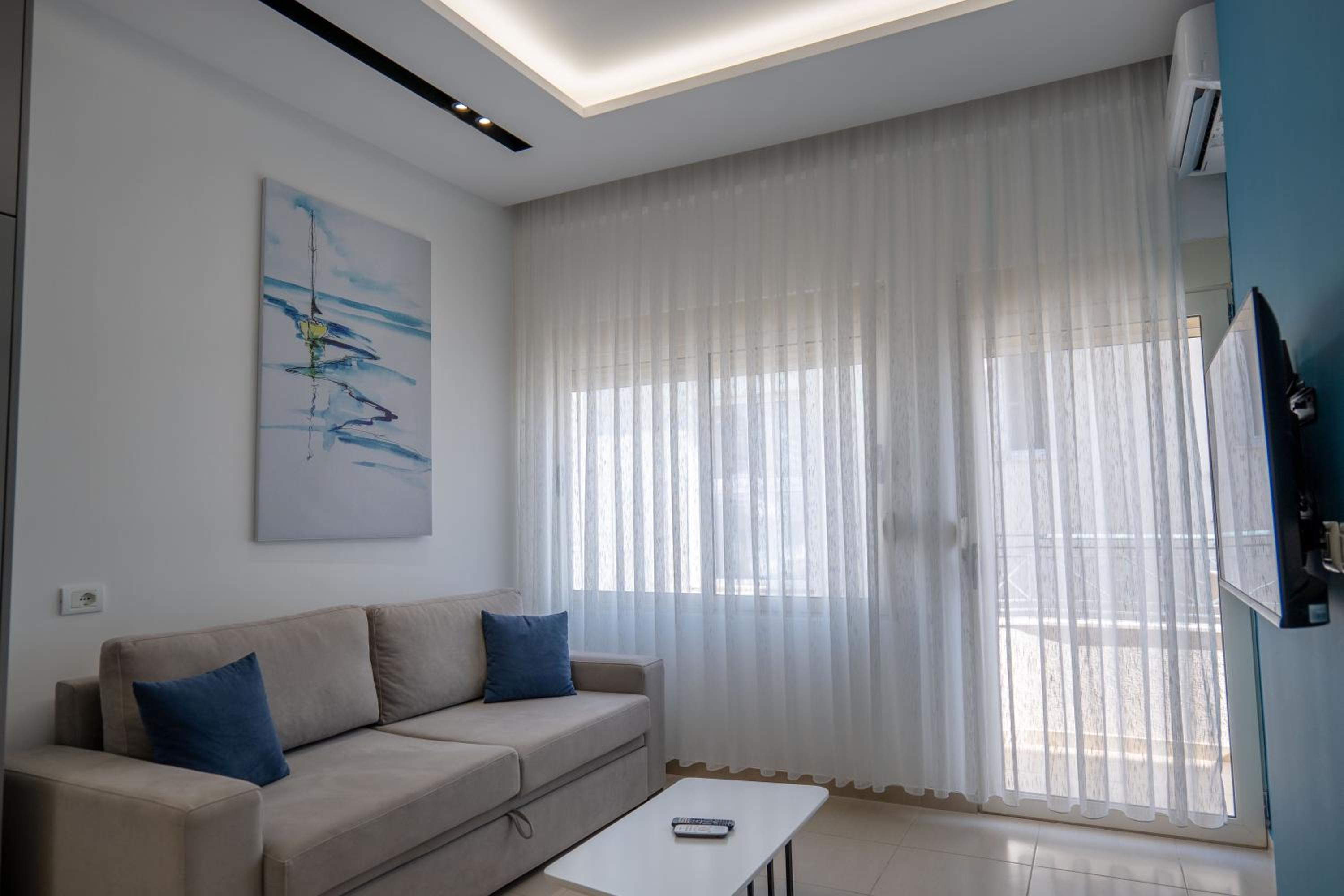 Domi Luxury beach view apartments in Saranda