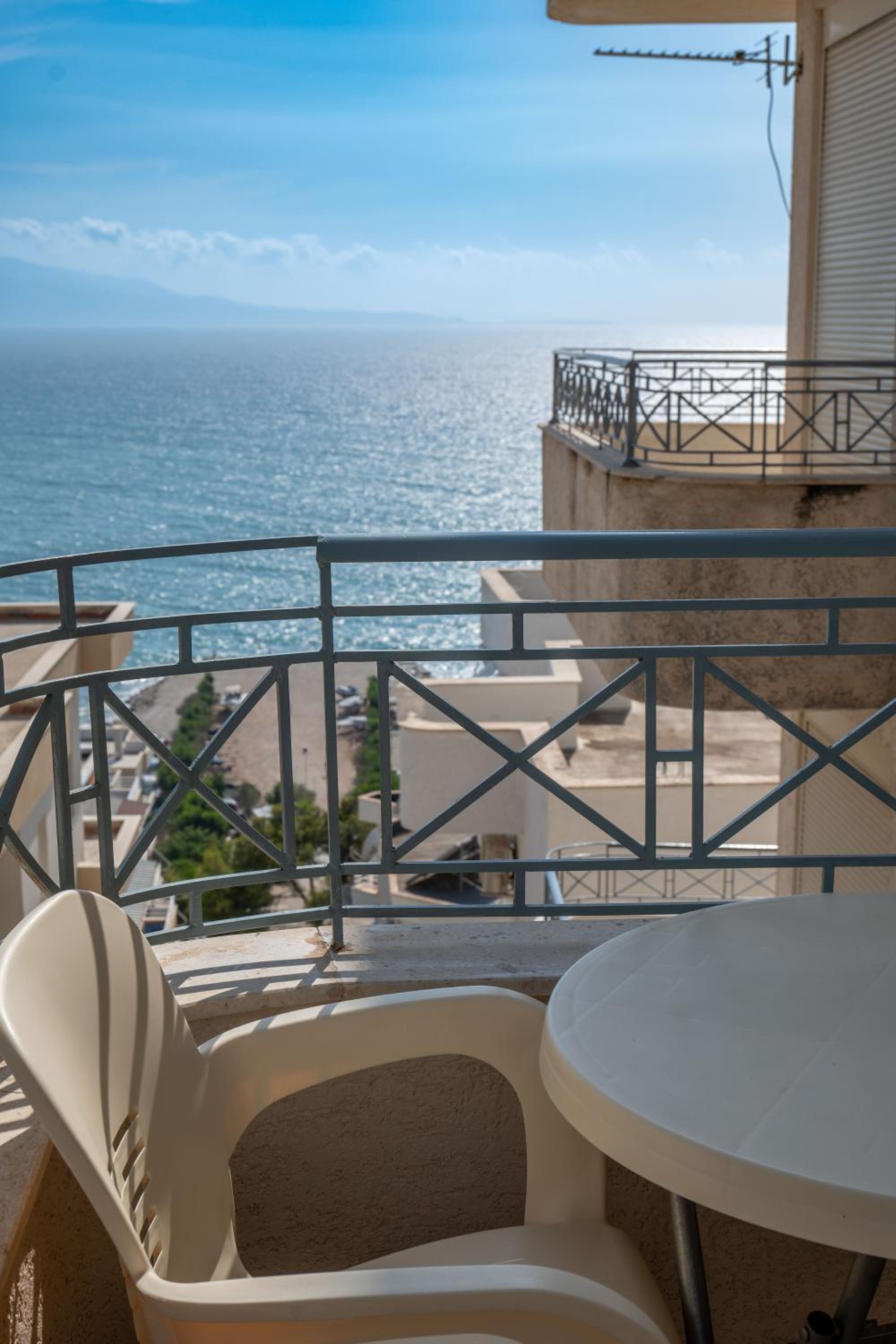 Domi Luxury beach view apartments in Saranda