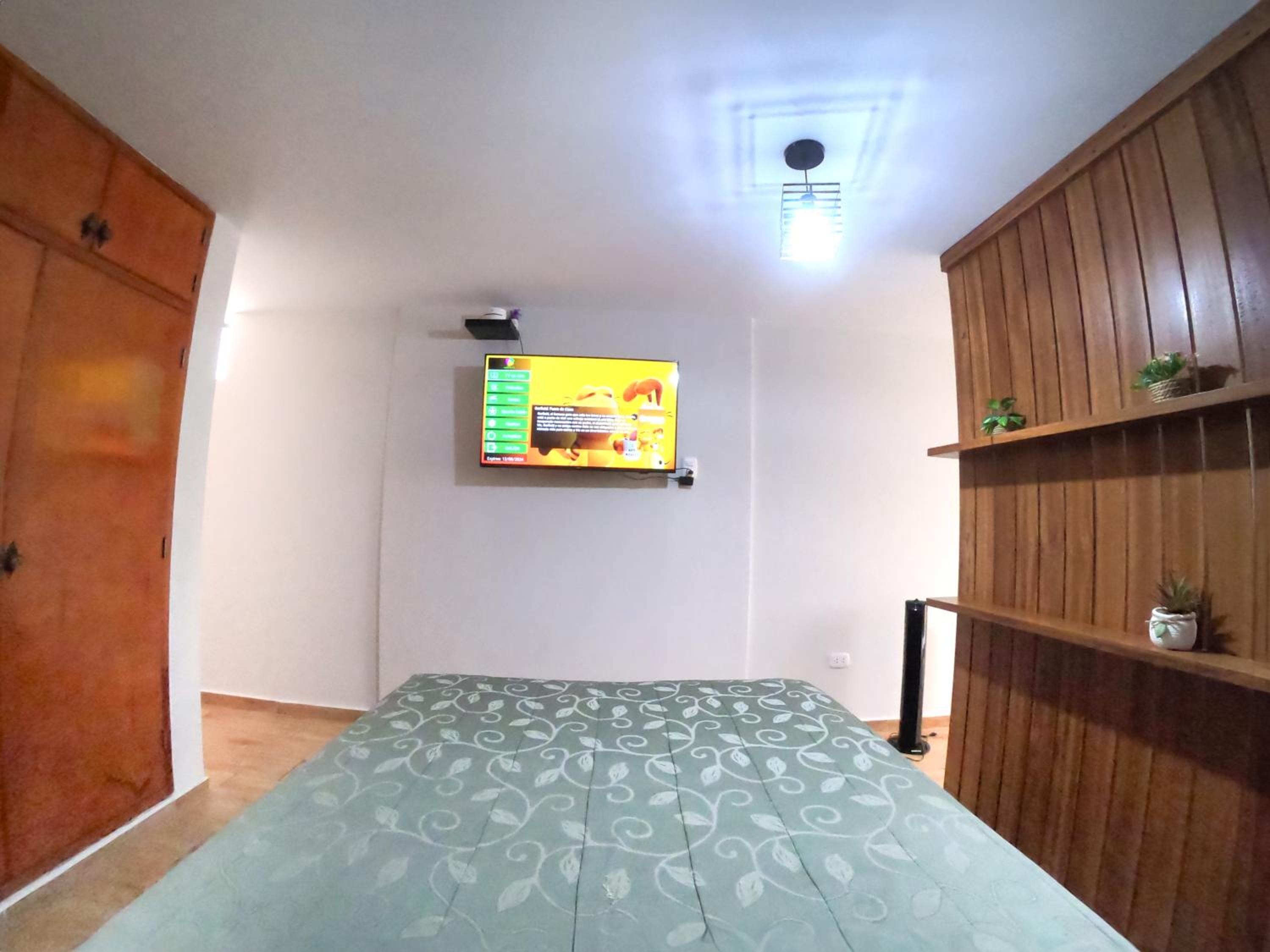 Acogedor Loft equipado con Sofá cama en Matellini