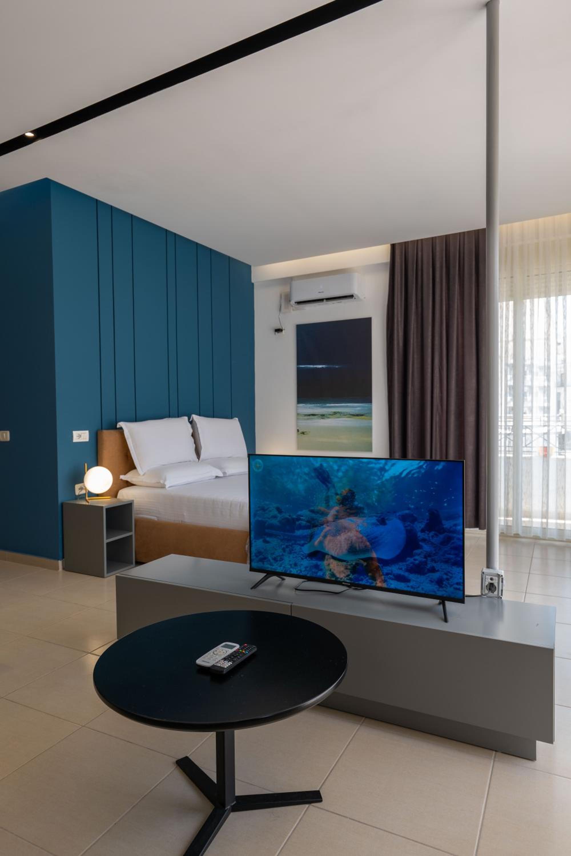 Domi Luxury beach view apartments in Saranda