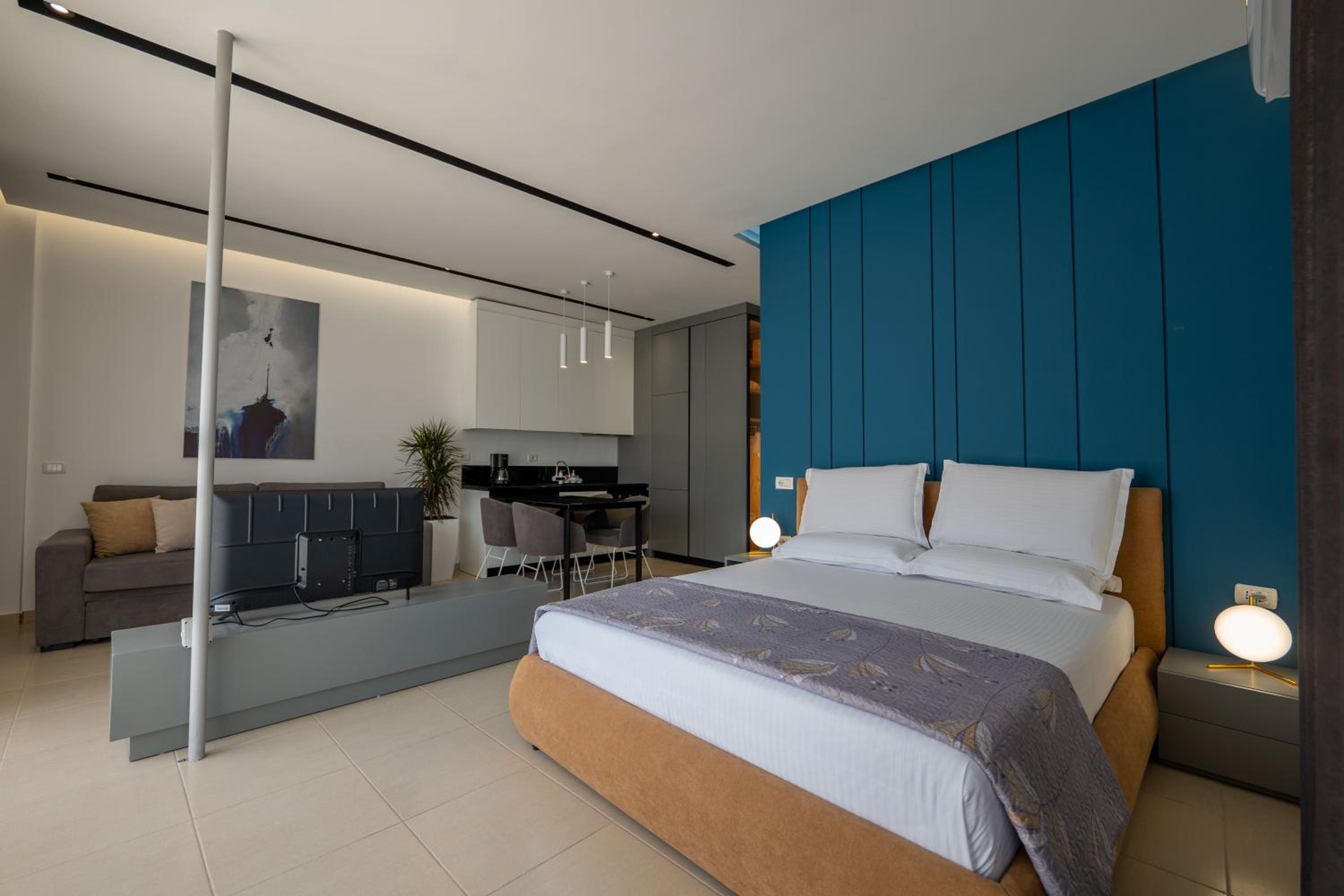 Domi Luxury beach view apartments in Saranda