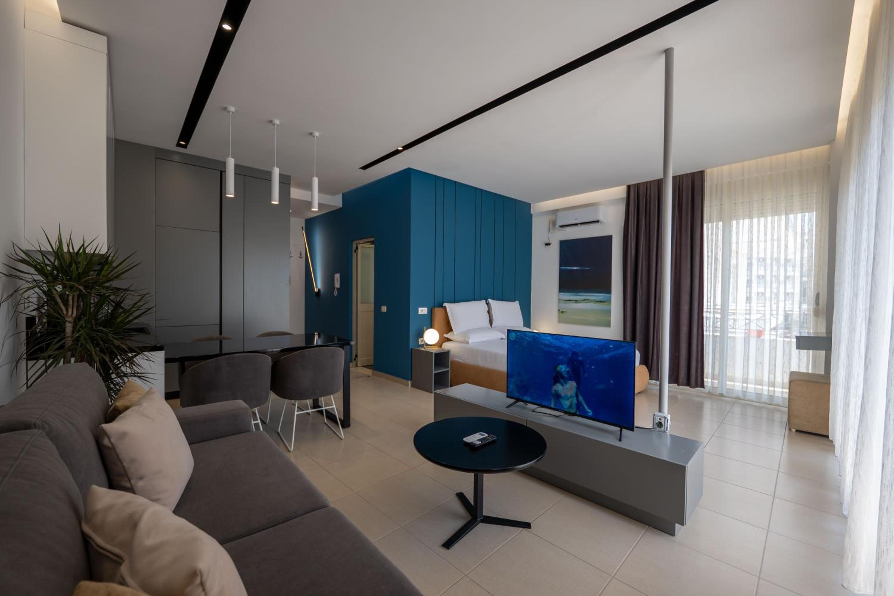 Domi Luxury beach view apartments in Saranda