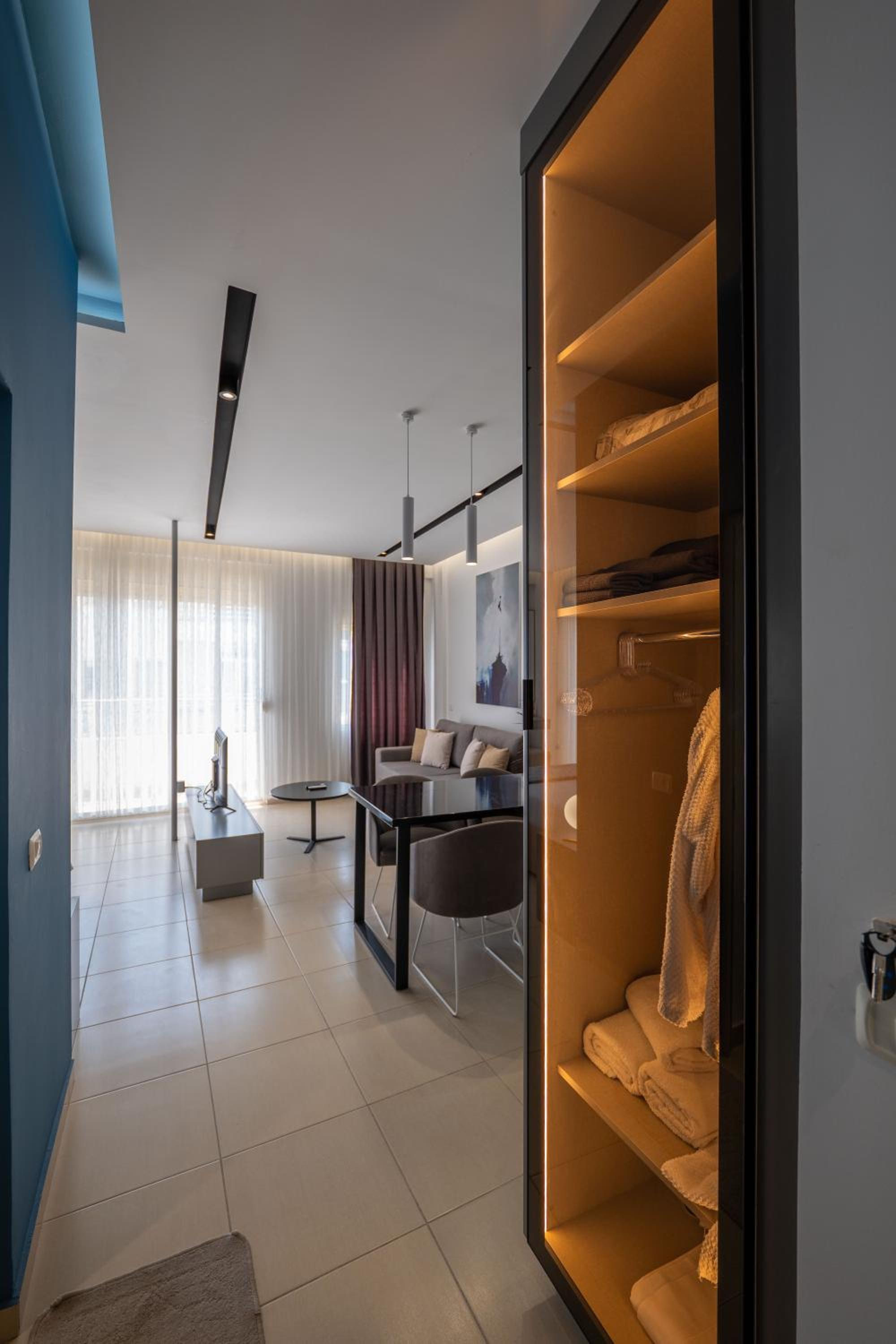 Domi Luxury beach view apartments in Saranda