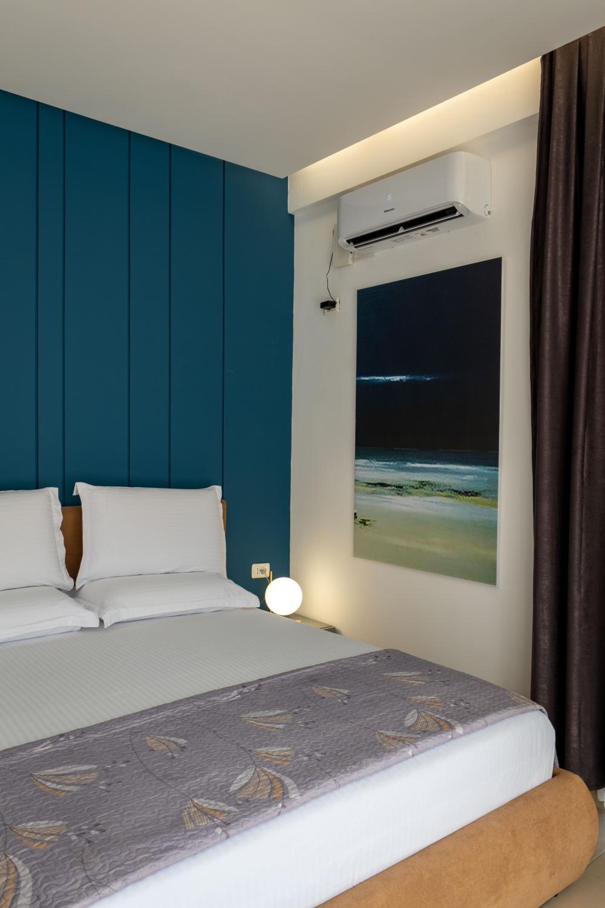 Domi Luxury beach view apartments in Saranda