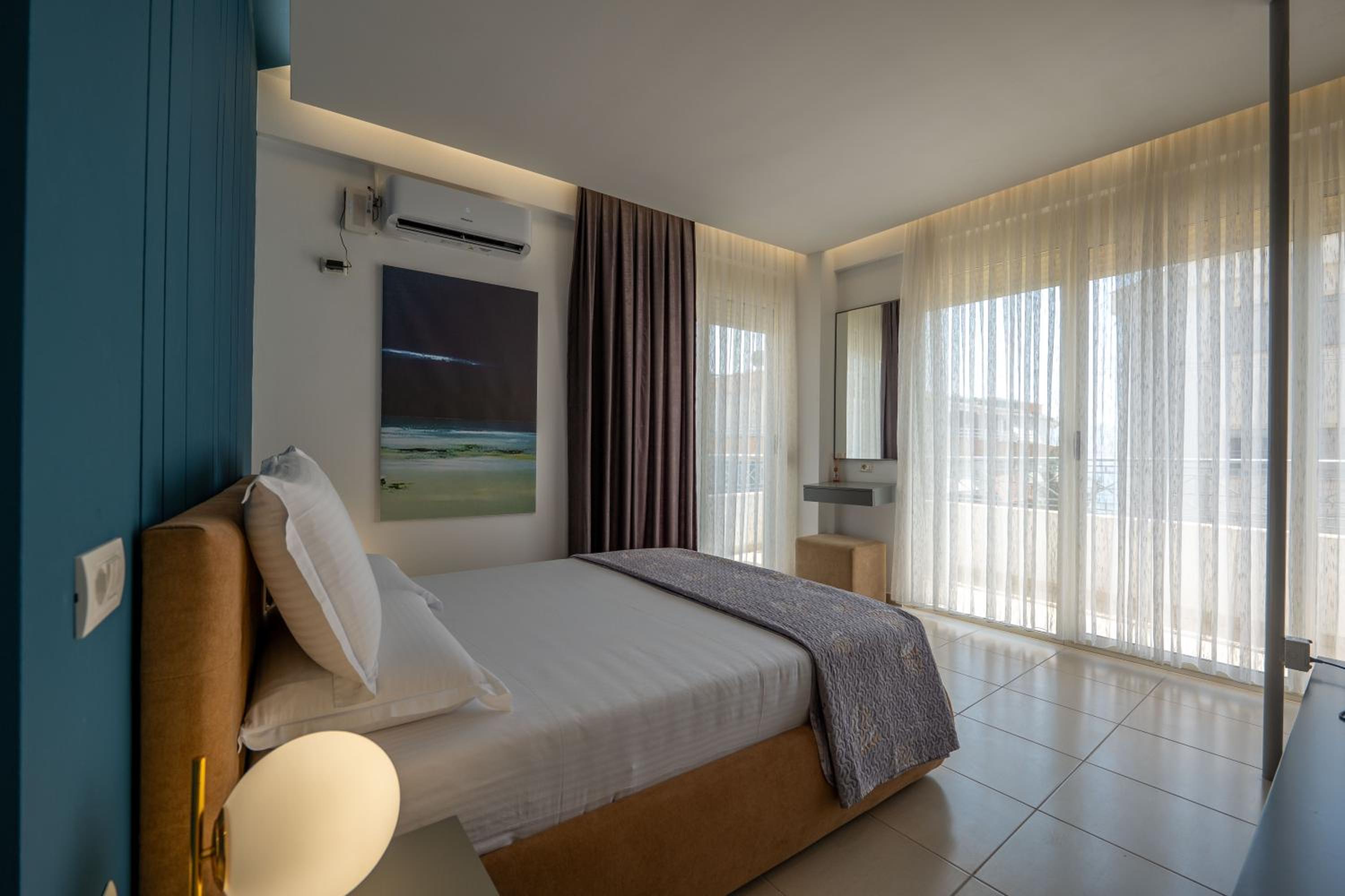 Domi Luxury beach view apartments in Saranda