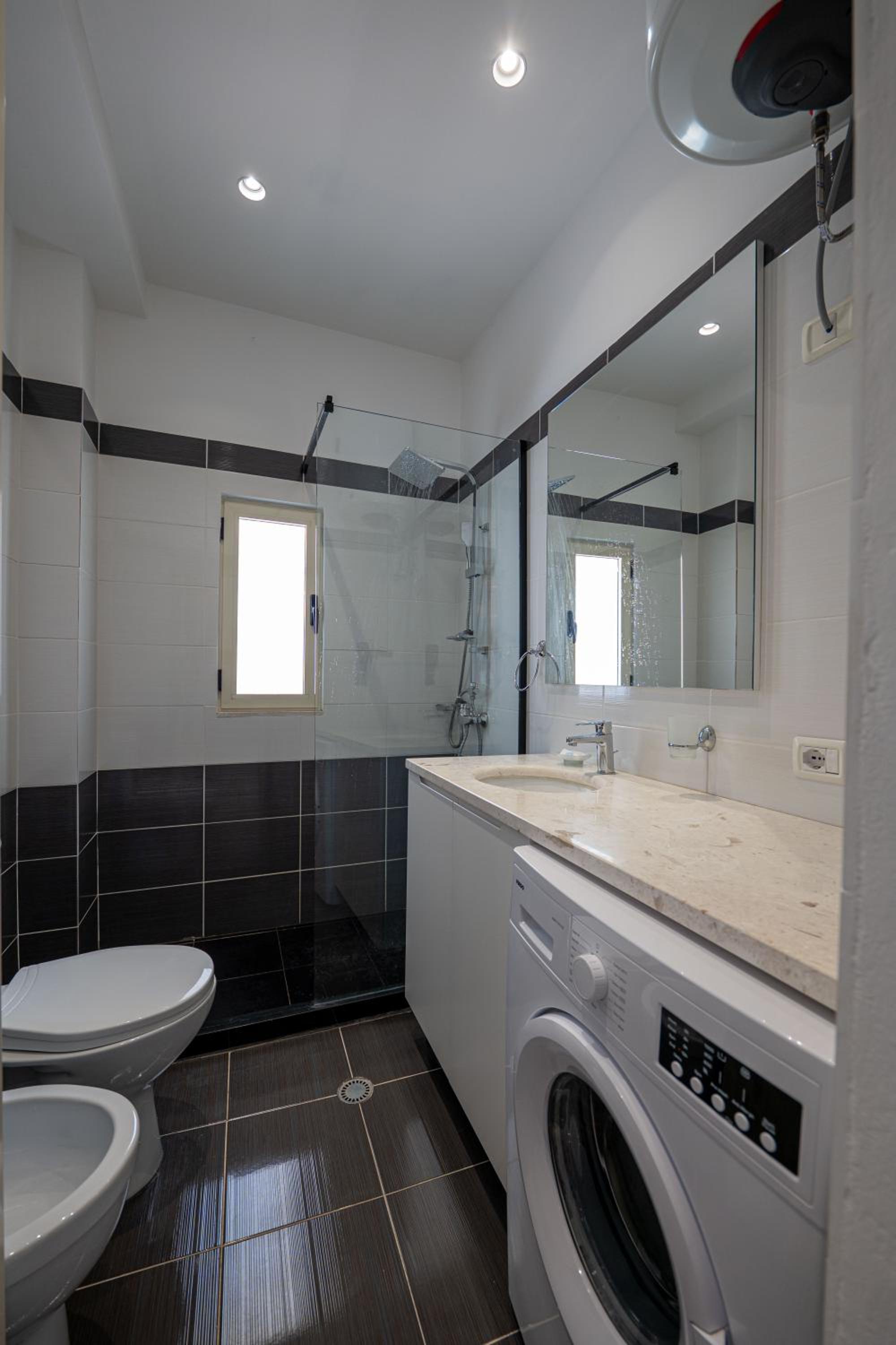 Domi Luxury beach view apartments in Saranda