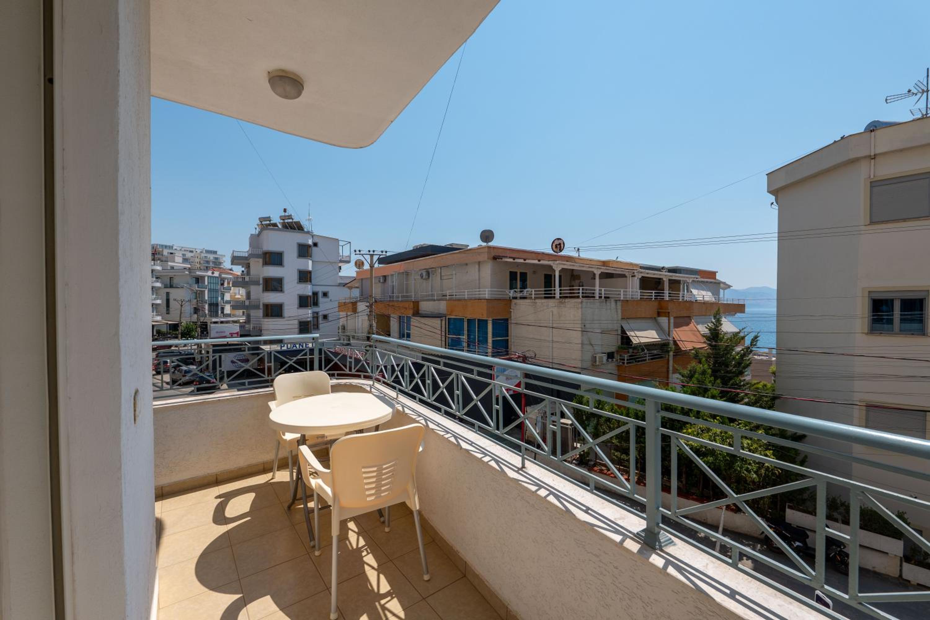Domi Luxury beach view apartments in Saranda