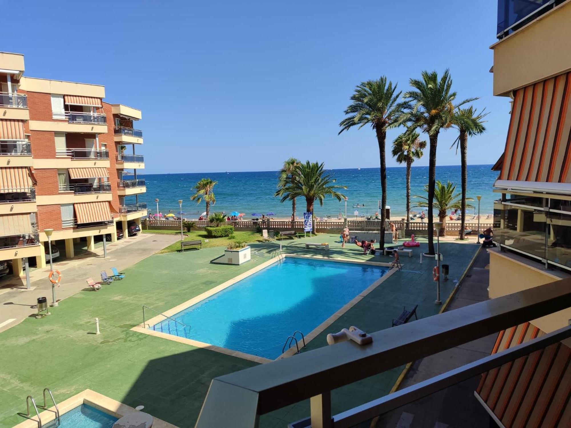 Cambrils playa y piscina