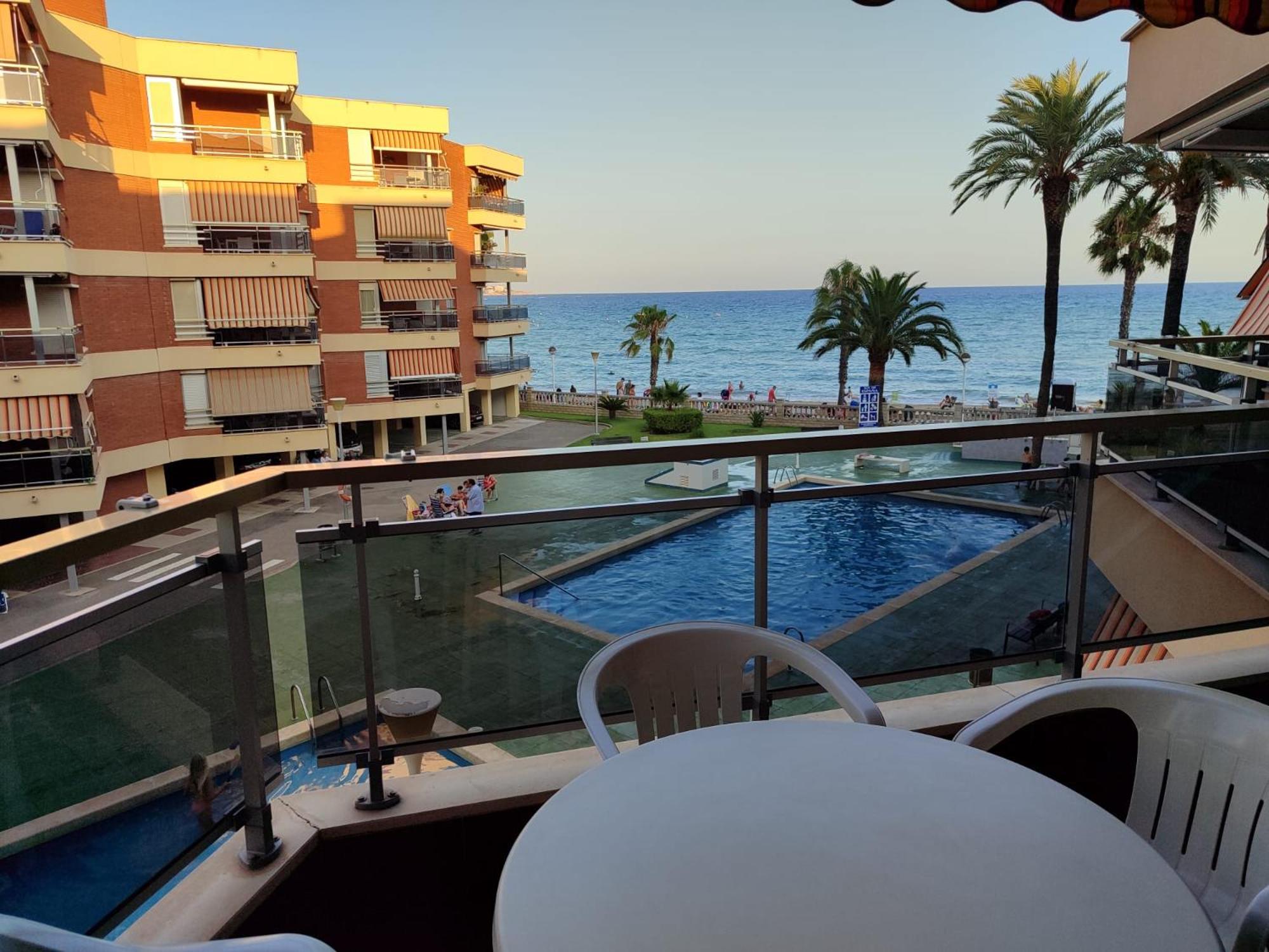 Cambrils playa y piscina