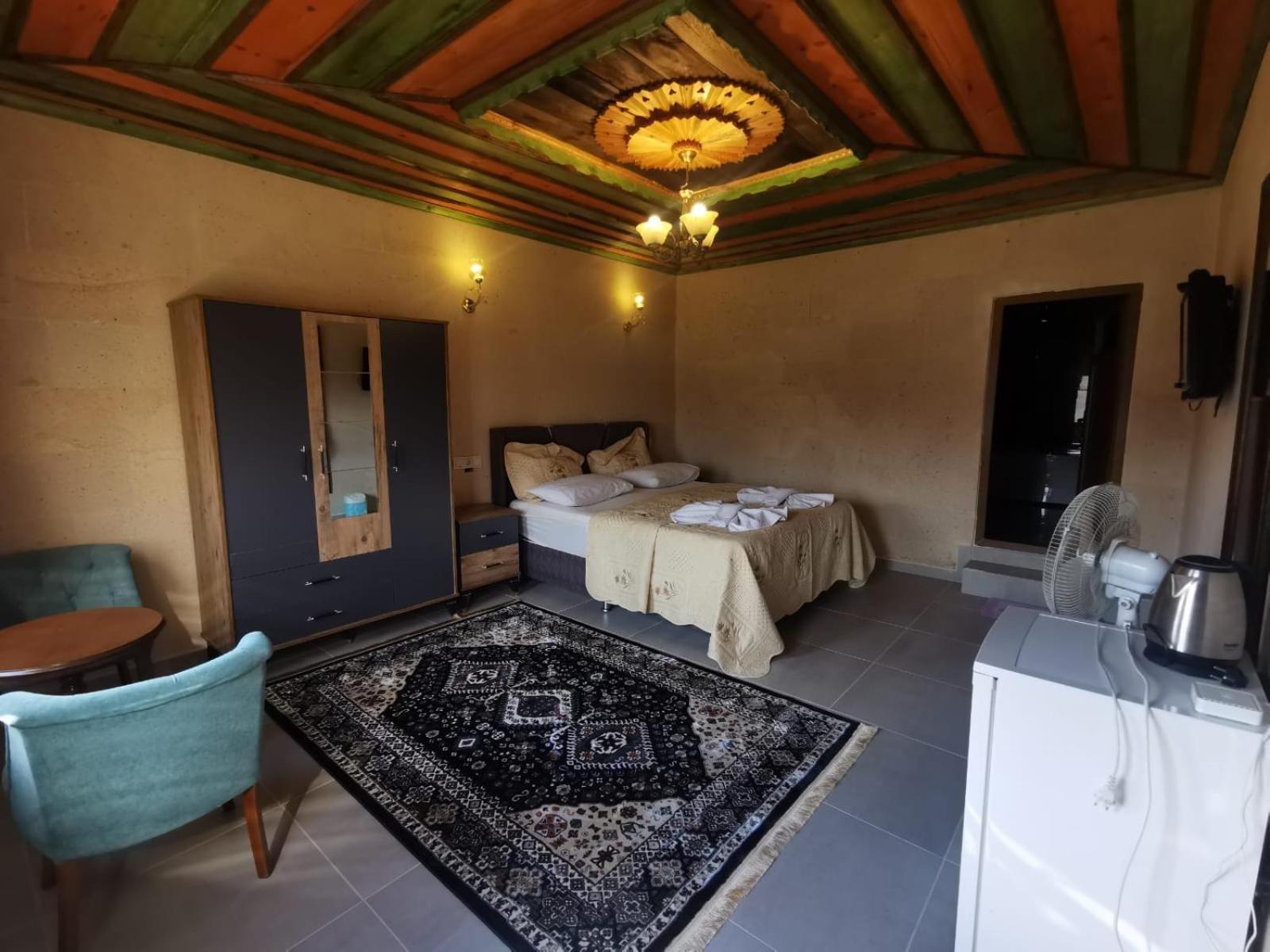 Falcon Cave Suites - Image 46