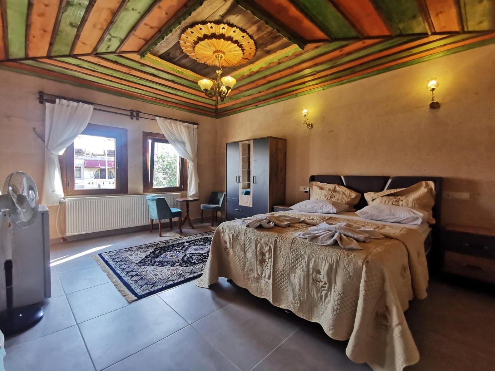 Falcon Cave Suites - Image 45