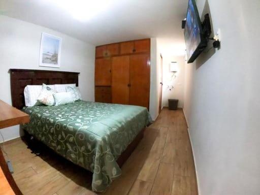 Acogedor Loft equipado con Sofá cama en Matellini