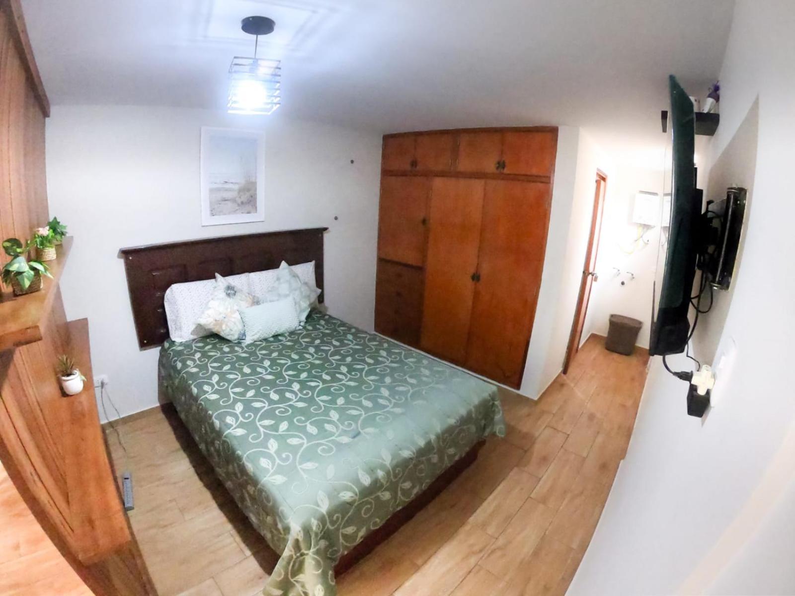 Acogedor Loft equipado con Sofá cama en Matellini