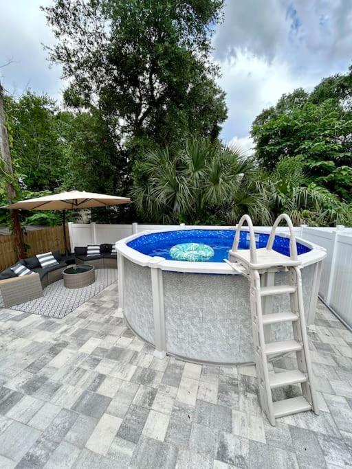 4 Bedroom House Near Downtown Tampa Sleeps 12 Pool Private Patio Pet Friendly view 4