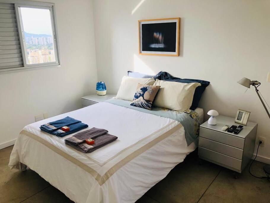 Apartamento inteiro 3 ambientes 3 WCs 2 vagas gigantes e iMac