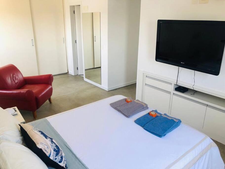 Apartamento inteiro 3 ambientes 3 WCs 2 vagas gigantes e iMac