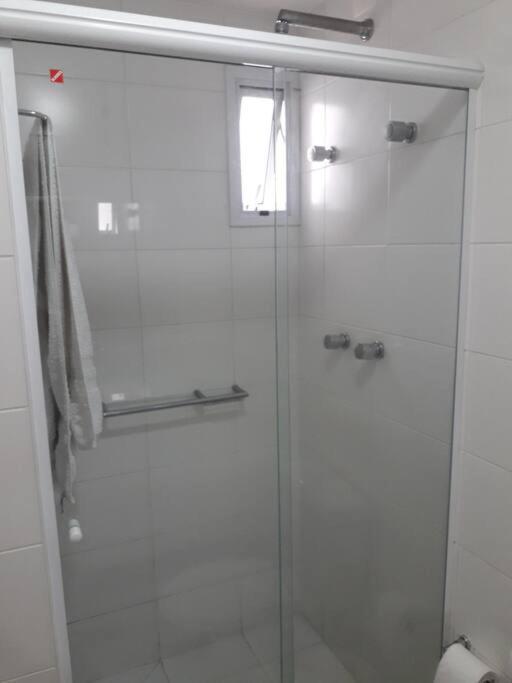 Apartamento inteiro 3 ambientes 3 WCs 2 vagas gigantes e iMac