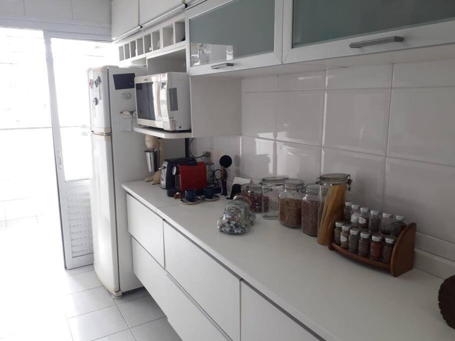 Apartamento inteiro 3 ambientes 3 WCs 2 vagas gigantes e iMac