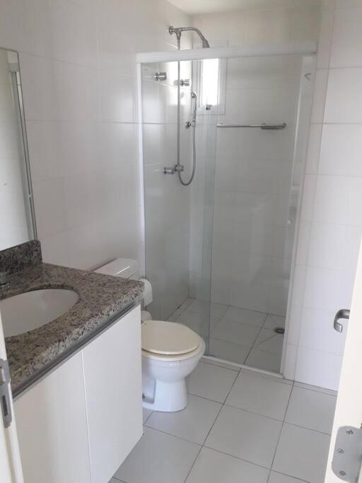 Apartamento inteiro 3 ambientes 3 WCs 2 vagas gigantes e iMac