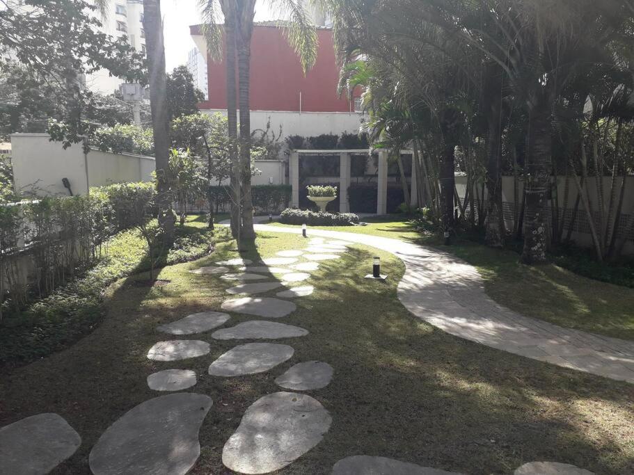 Apartamento inteiro 3 ambientes 3 WCs 2 vagas gigantes e iMac