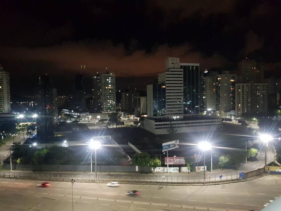 Flat novo, moderno e com vista sensacional