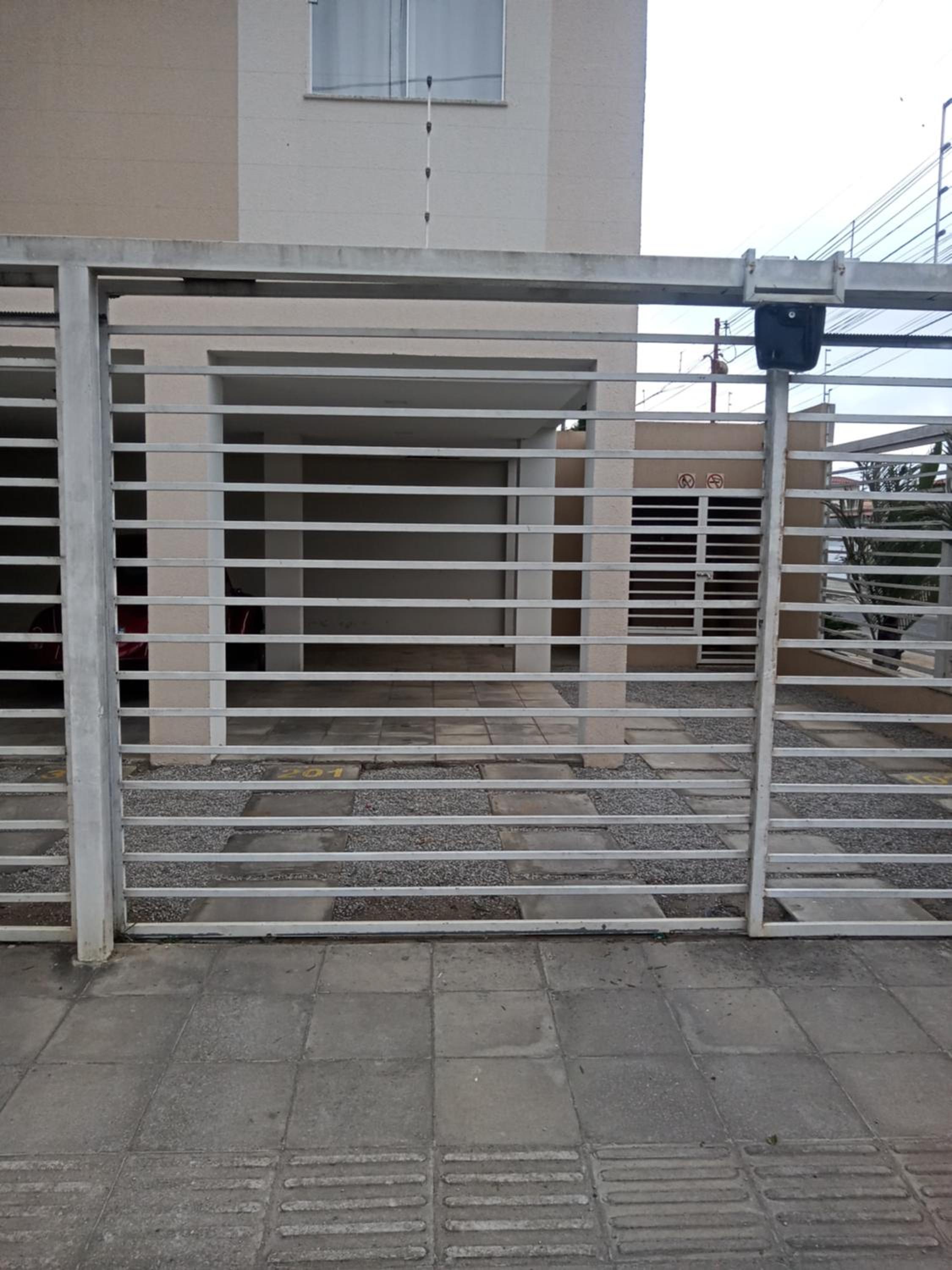 Apartamento completo 3 quartos Suíte Sala Cozinha Lavanderia e perto de tudo