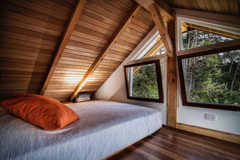 Casita Acantilado - Timber Frame Tiny House