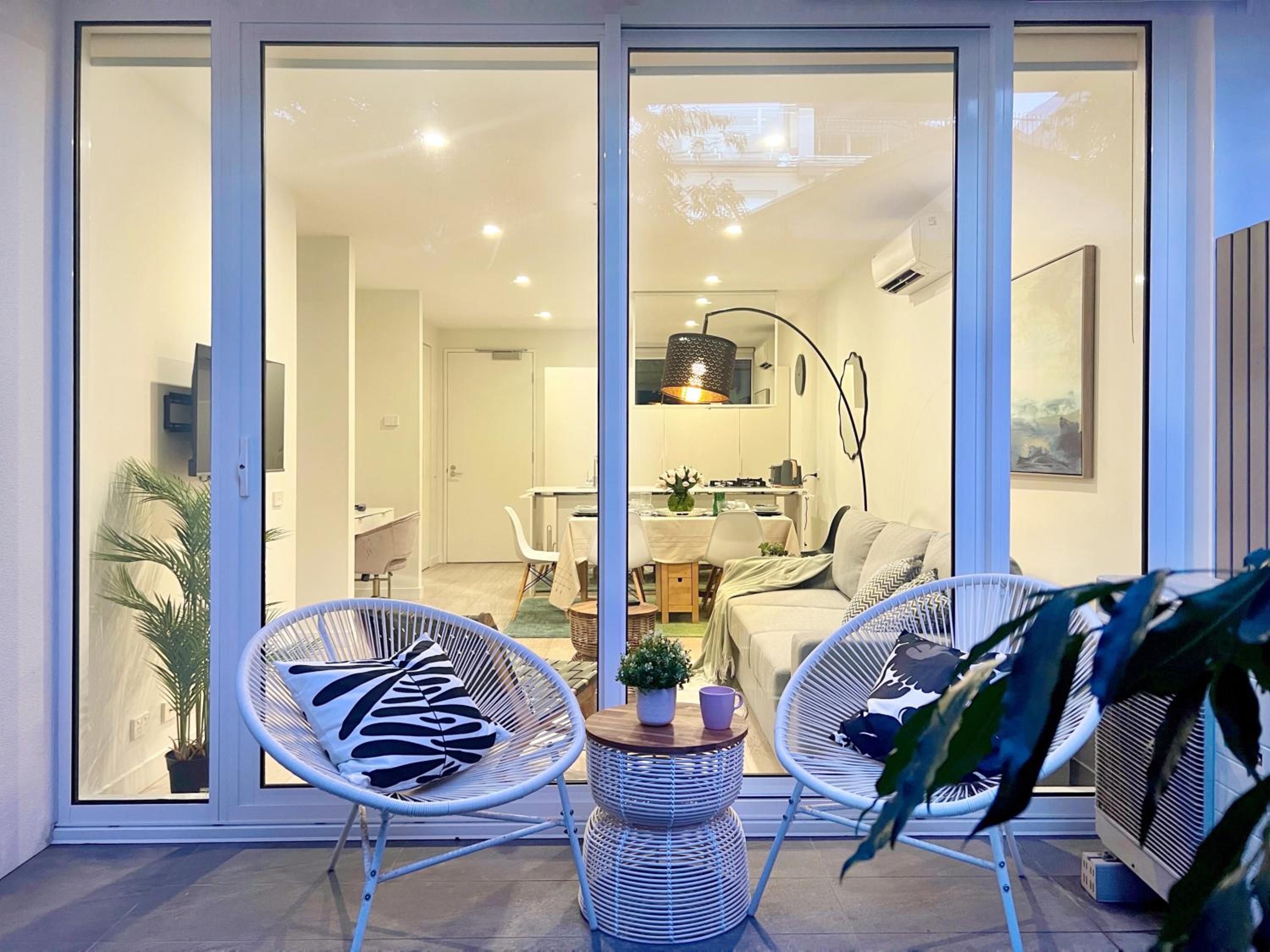Indulge Luxury Holiday Near Brighton Beach with Private Garden Parking