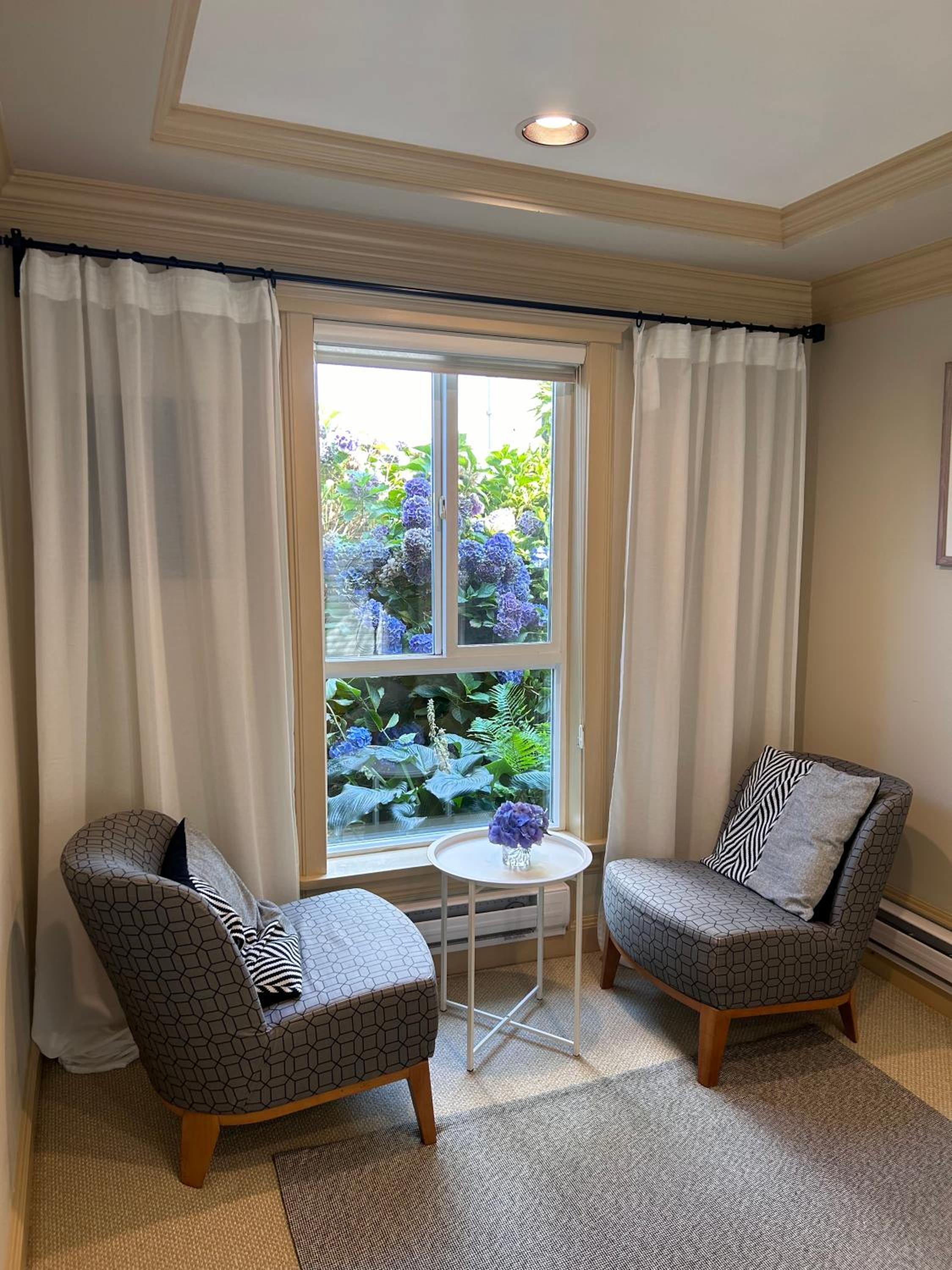 Adorable Private Stay with Garden View in Richmond