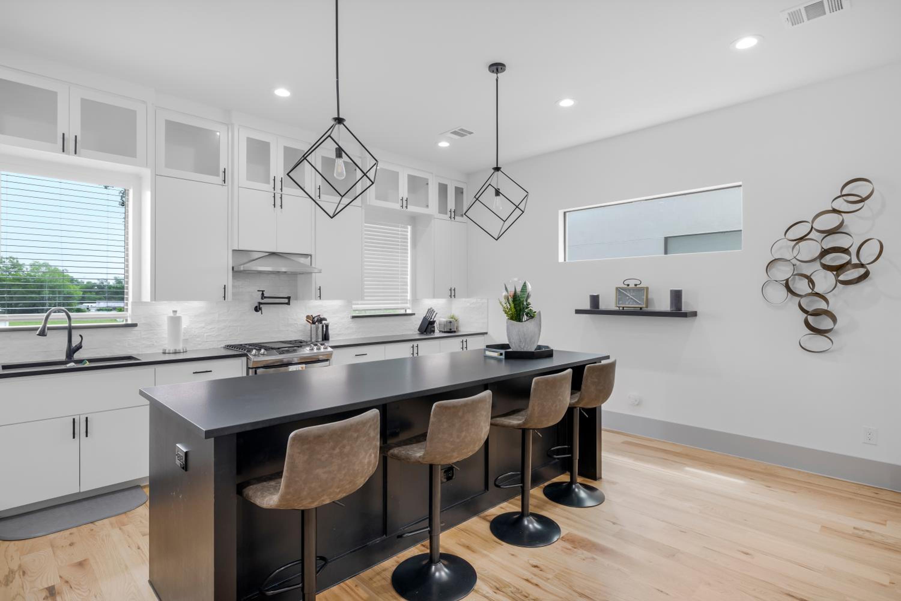 Large Luxury 3Br Dallas Dowtown Retreat - Perfect for Families Getaways view 4