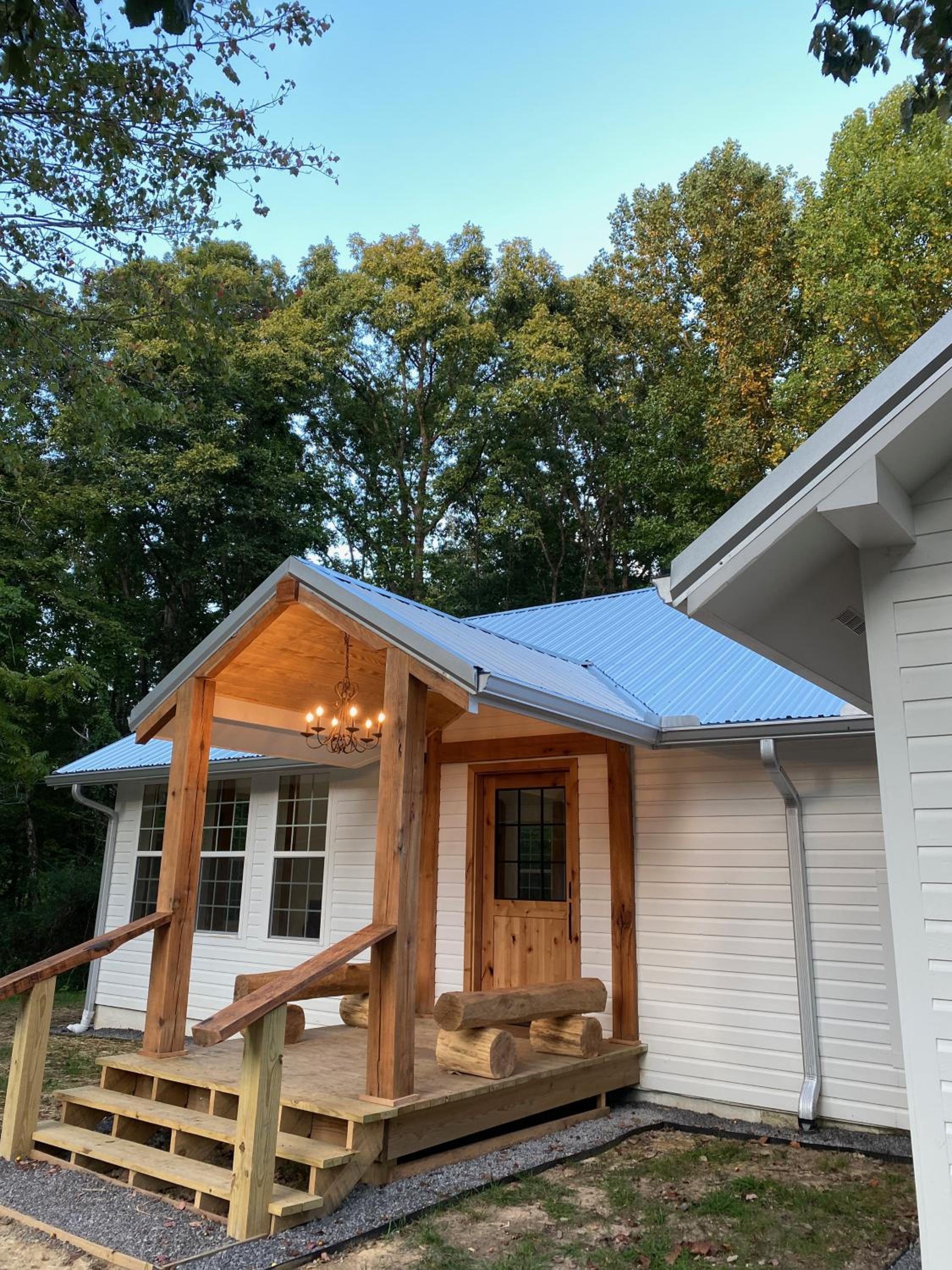 Paradise Meadows Farmhouse view 4
