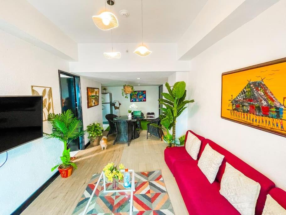Lovely Penthouse in Makati view 4