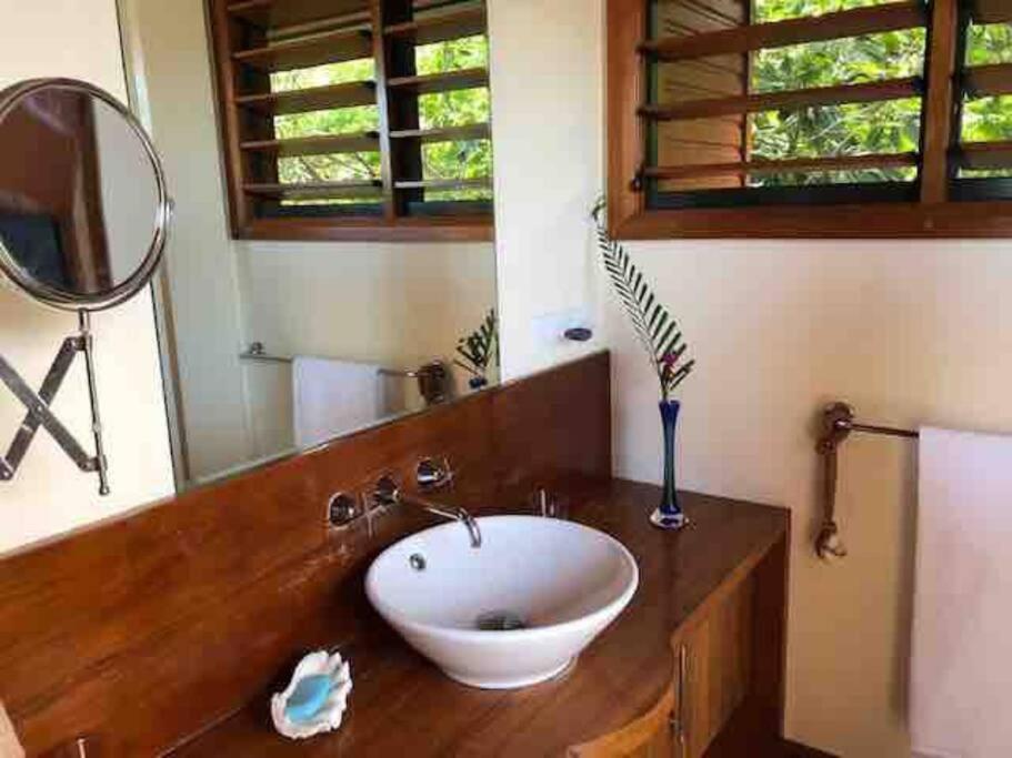 Villa Mumu Savusavu Fiji 7acre OceanFront Paradise