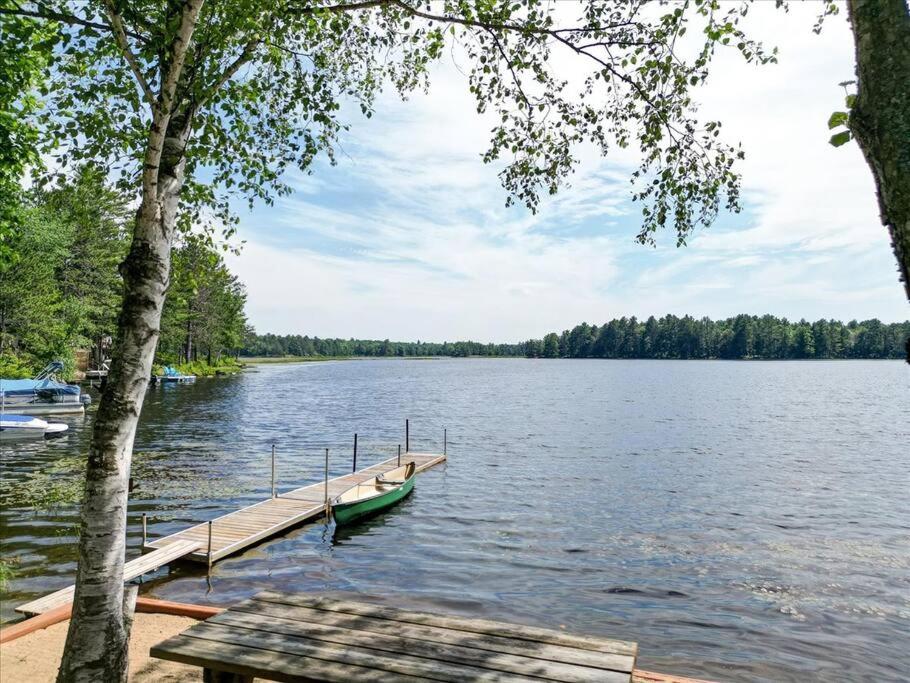 Cozy 3-Bdrm Waterfront Cottage