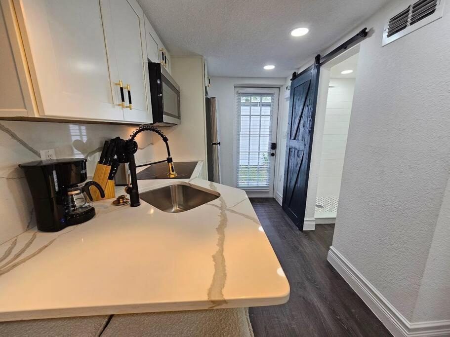 The Hideaway DT Orlando Tiny Home w Free Parking