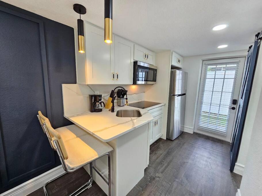 The Hideaway DT Orlando Tiny Home w Free Parking