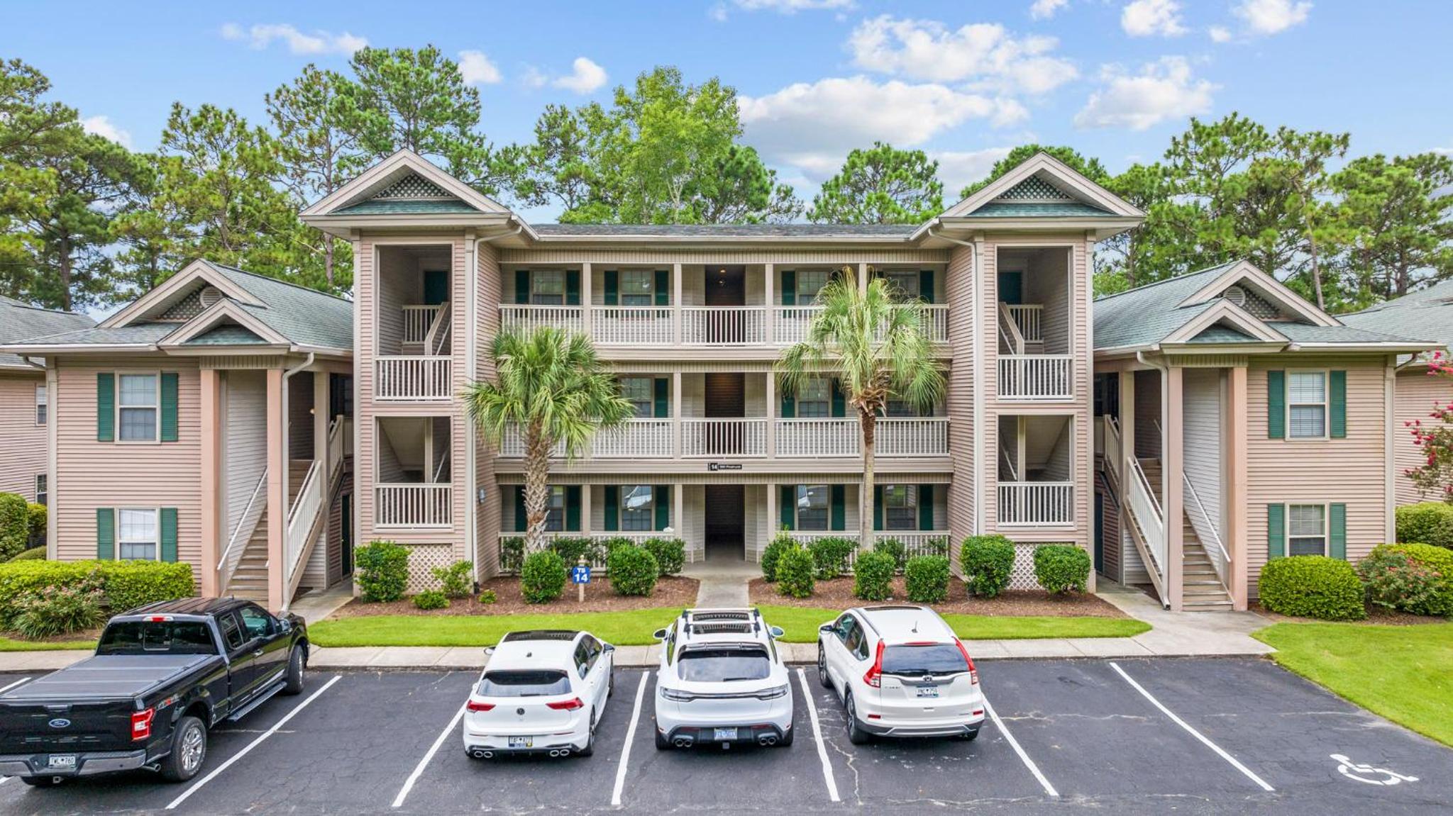 Stylish 8-Person Golf Condo in Pawleys Island, Off-Season Stay view 2