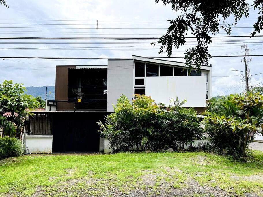 Hotel Casa Kiv Turrialba Centro - Image 1