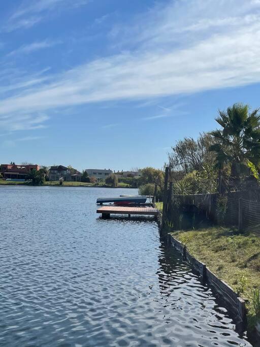 Hermosa casa lago, piscina en barrio privado Tigre